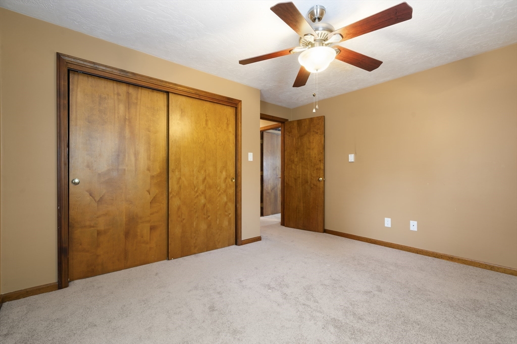 9 Greylock Ave, Shrewsbury