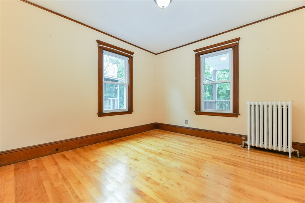 652 South, Roslindale