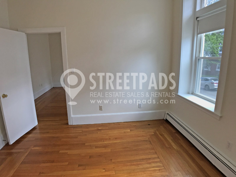 1539 Beacon St, Griggs Park