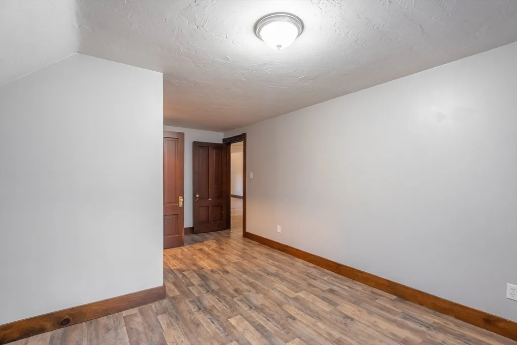 85 East Main St, West Brookfield