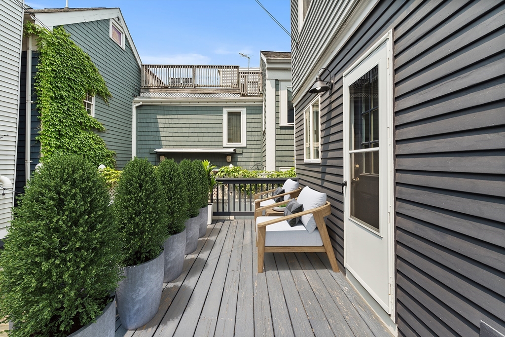 17 Atlantic St, South Boston