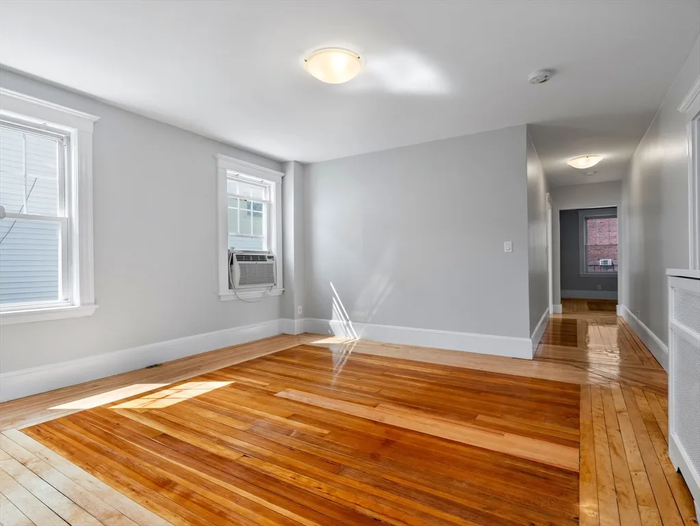 16 Windsor Rd, Tufts University