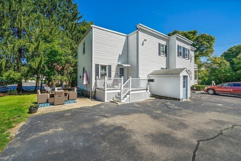 453 Pond St, Braintree