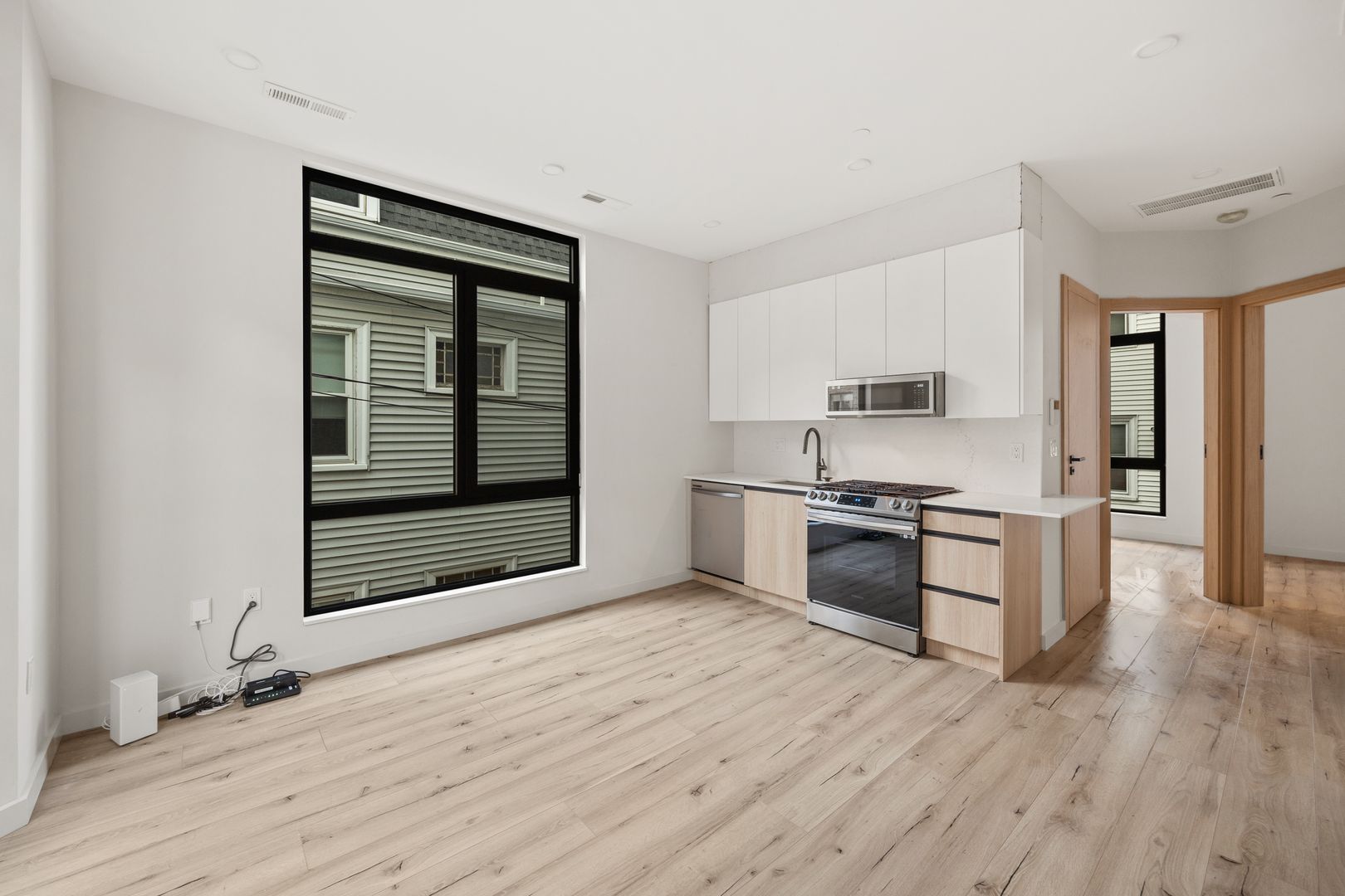 6 National St, South Boston