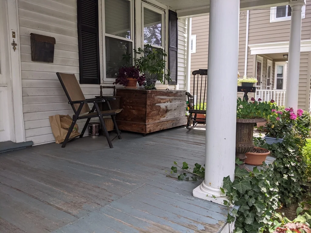 184 White St, Belmont