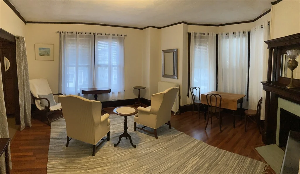 110 Grovers Ave, Winthrop