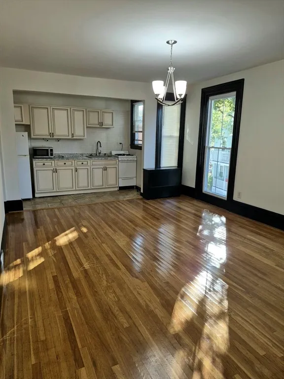 126 W Wyoming, Melrose