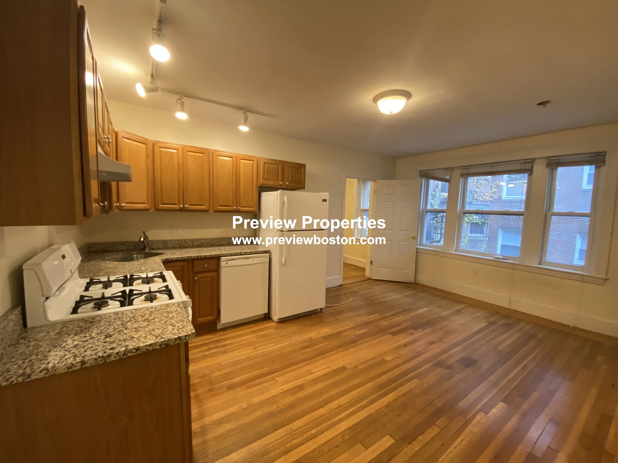 1615 Commonwealth Ave, Brighton