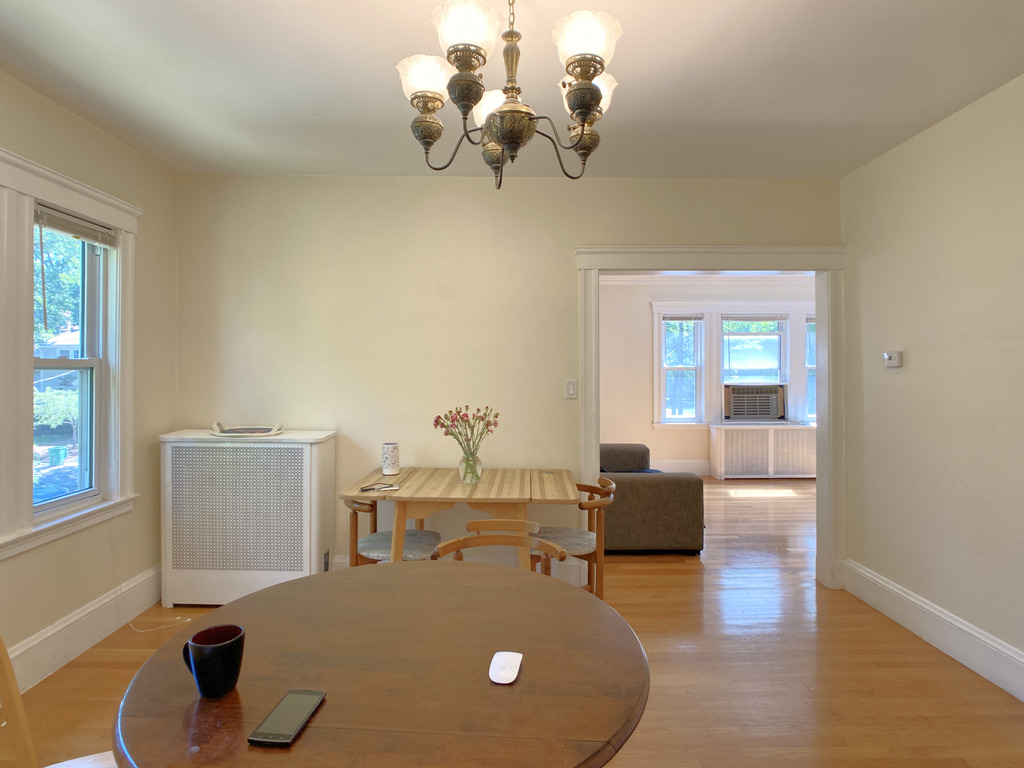 129 Oxford Rd, Newton Centre