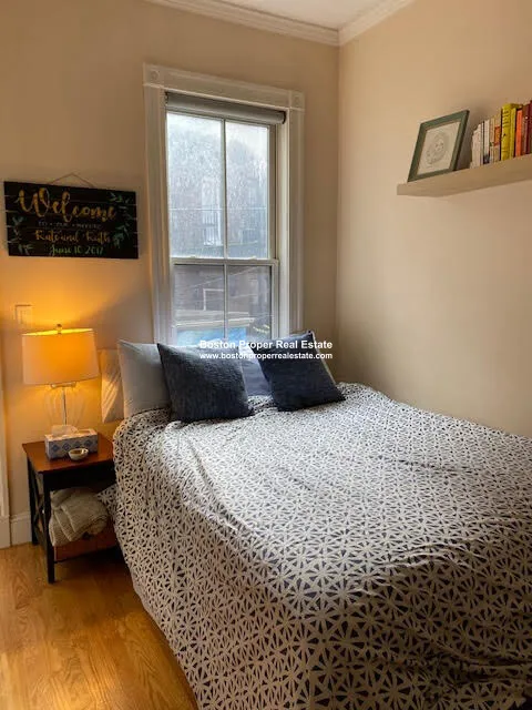 28 Montgomery St, South End