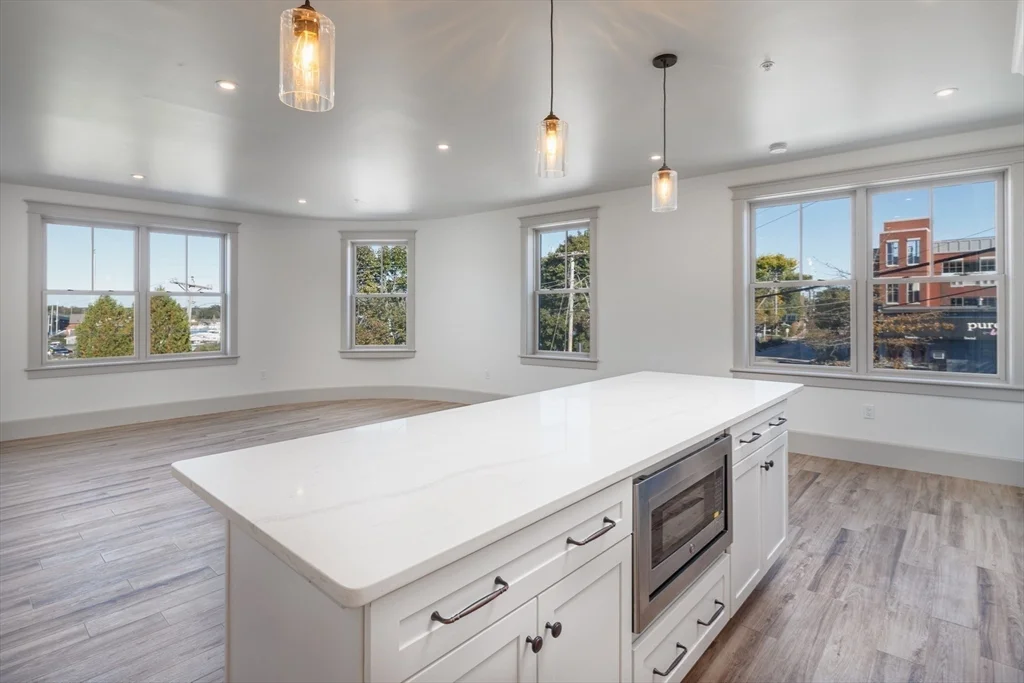 6 Market, Newburyport