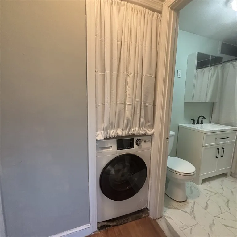 701 Adams St, Dorchester