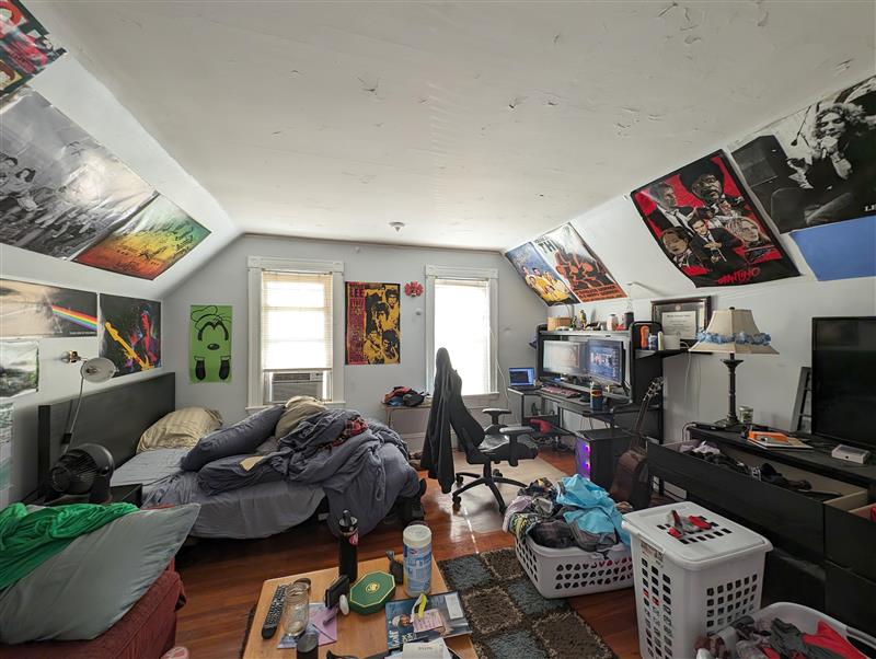 80 Pearson Rd, Tufts