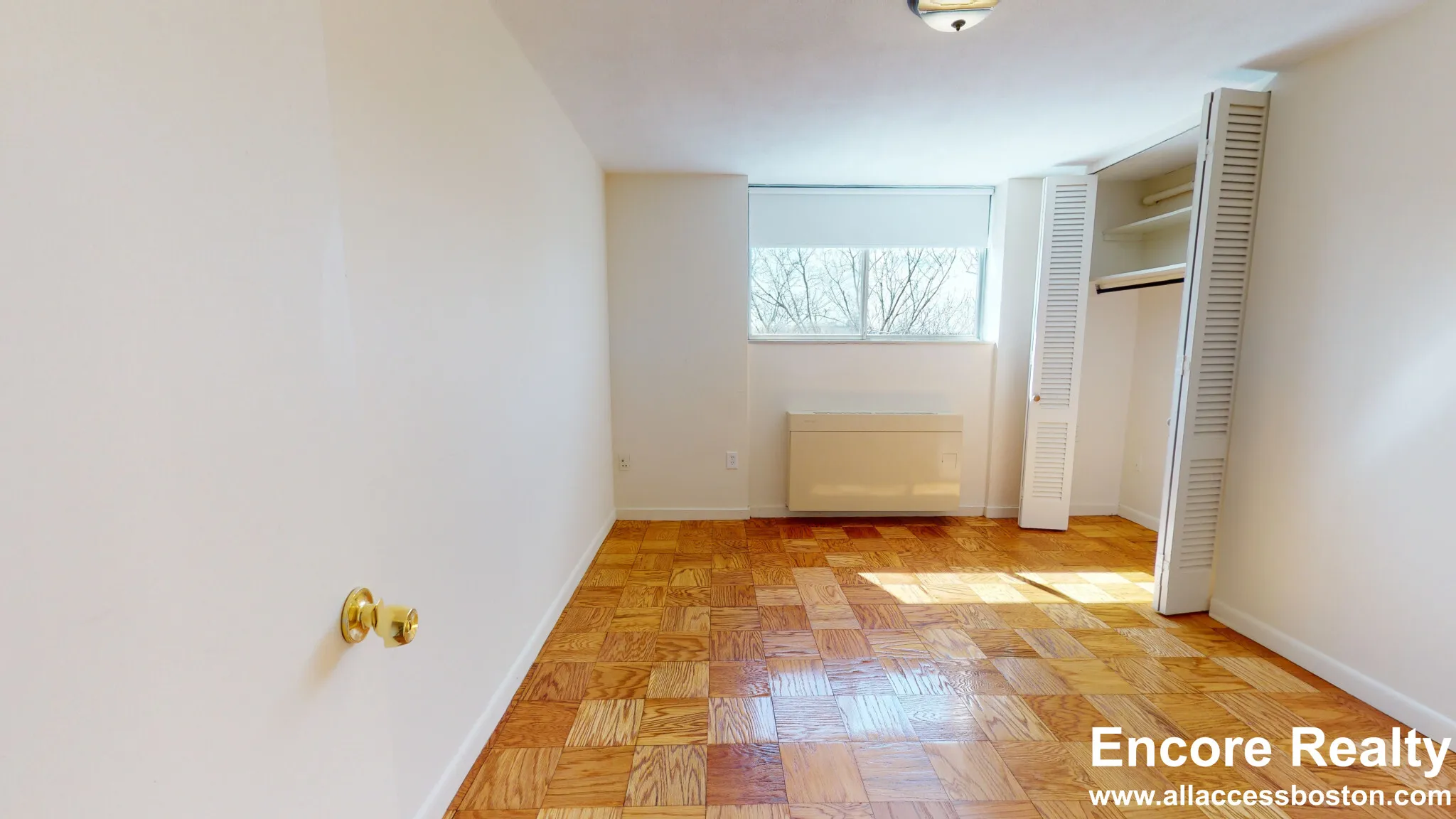 101 Monmouth St, Longwood