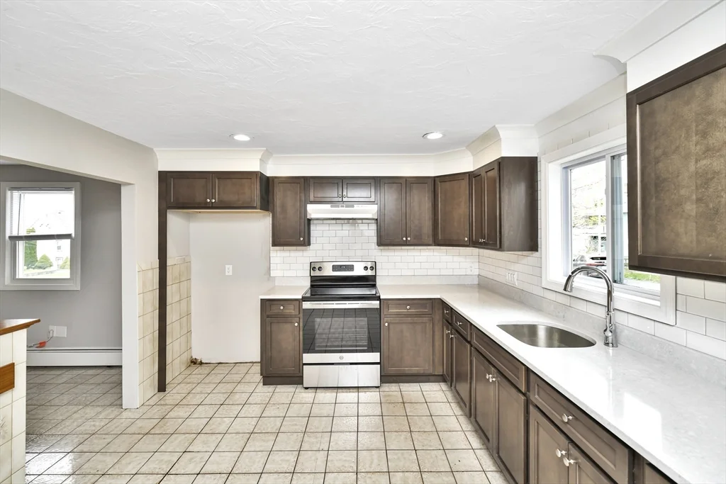 192 Fairmount Ave, Hyde Park