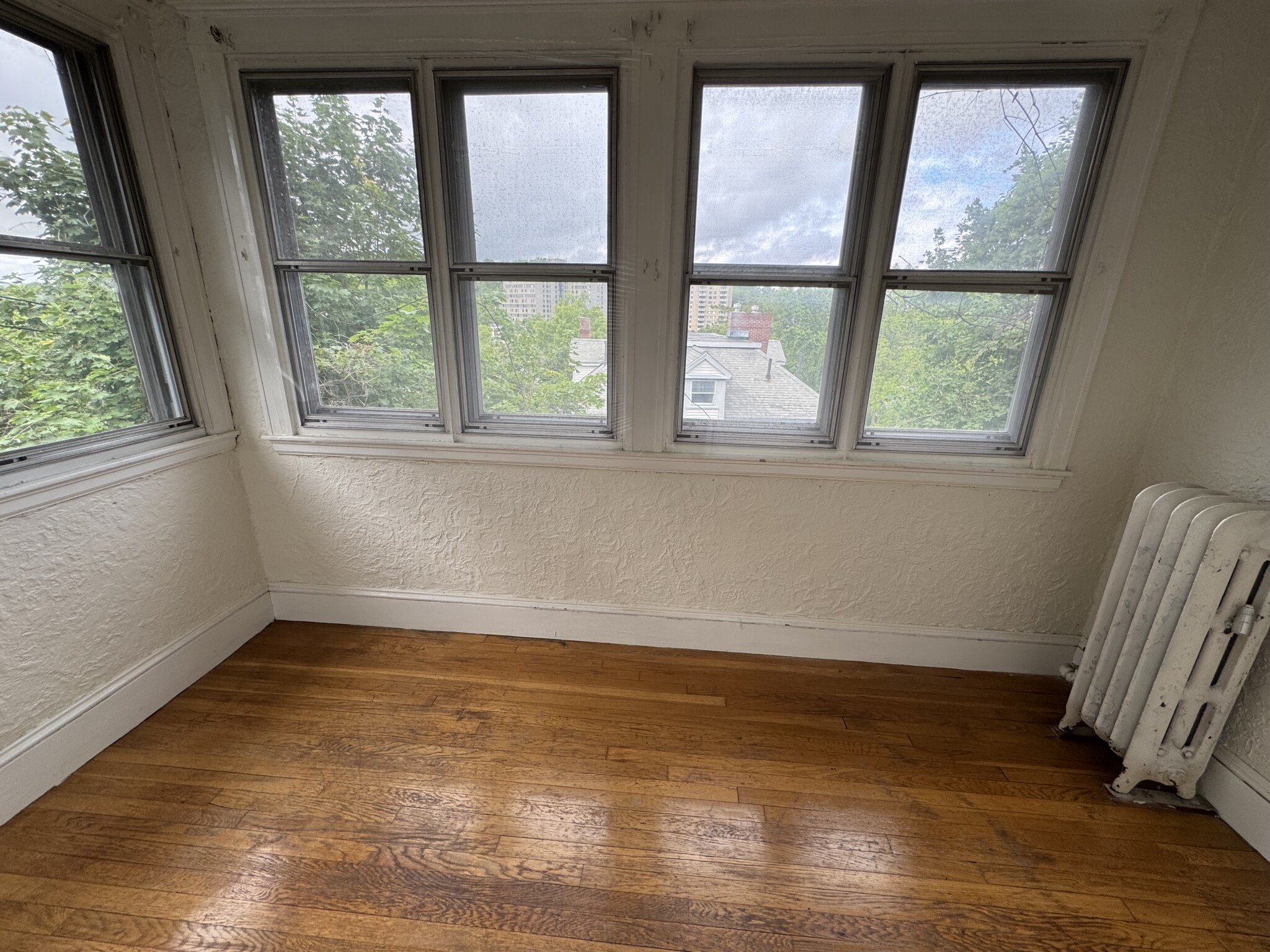 79 Winthrop Rd, Washington Square