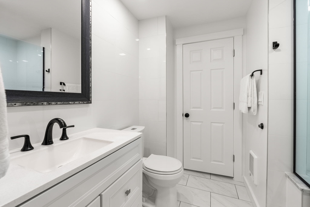 8 Melrose St, Back Bay