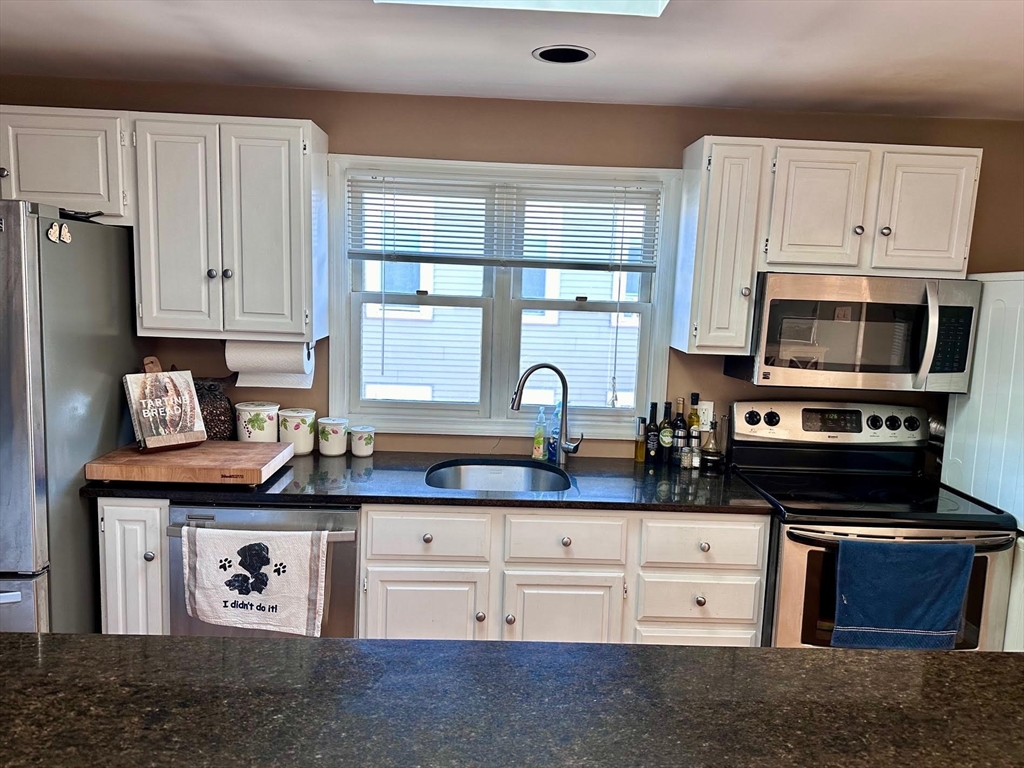 589 East 8th St, South Boston