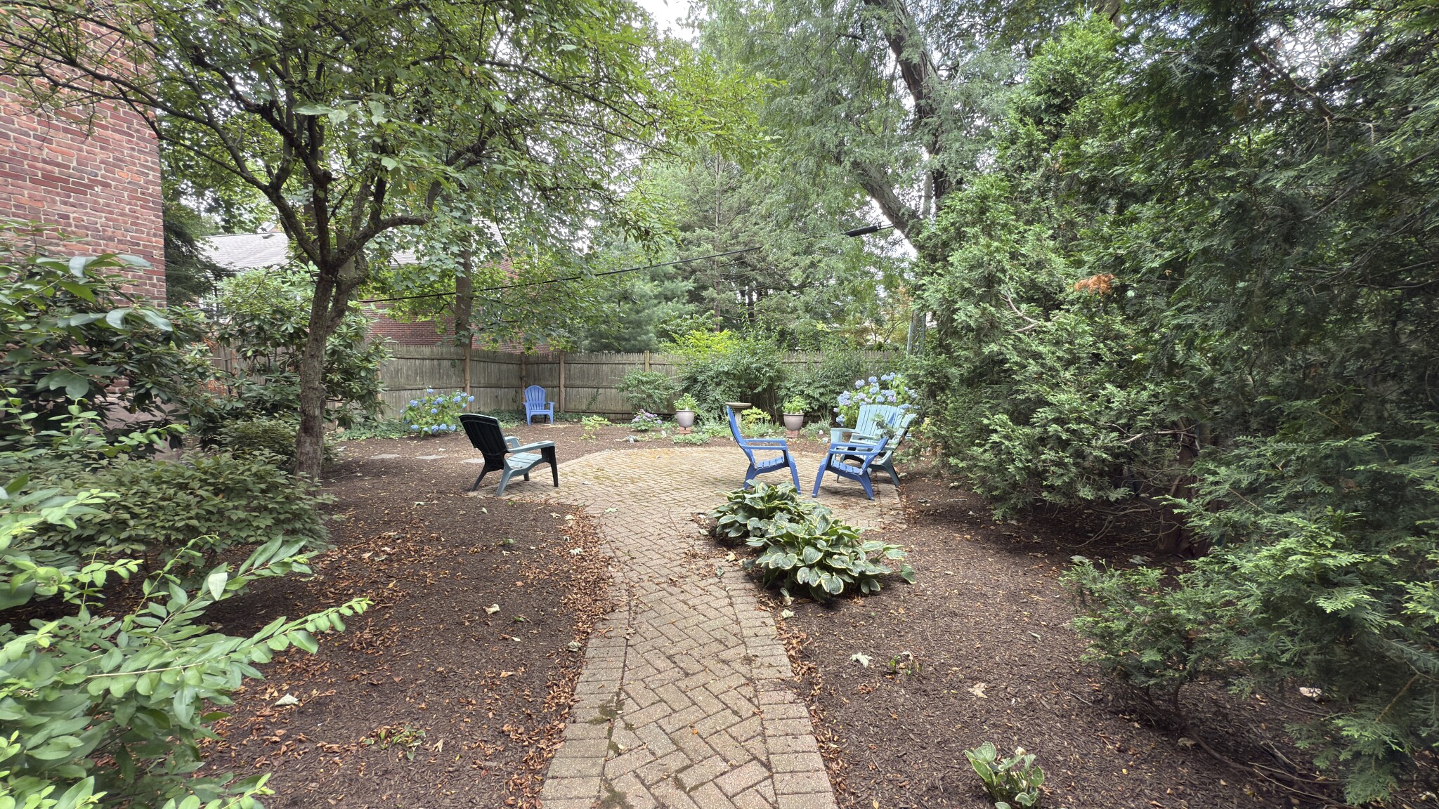 17 Monmouth St, Longwood