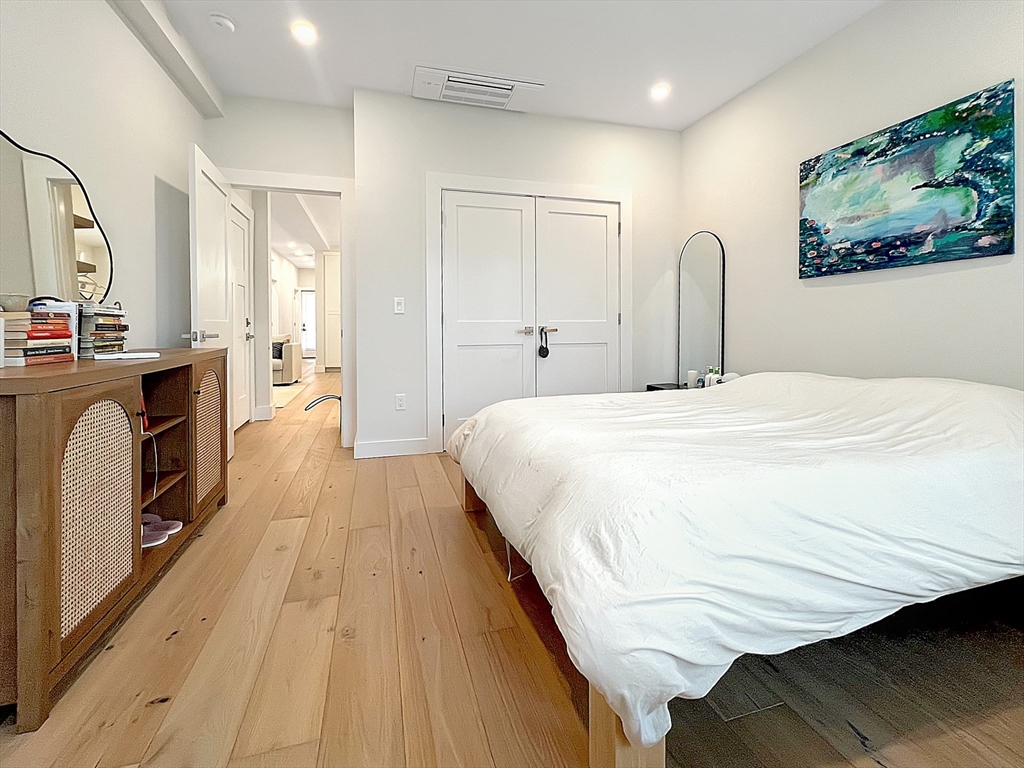 18 Edward St, Medford