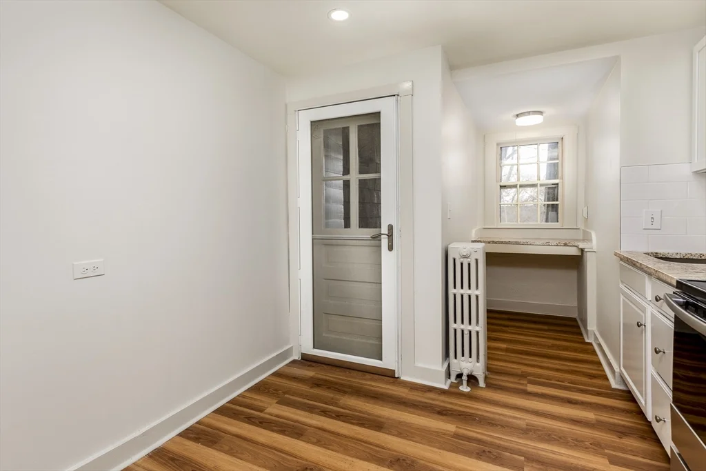 102 Washington St, Old Town