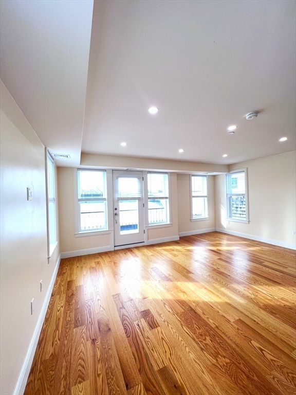 22 Rogers St, South Boston