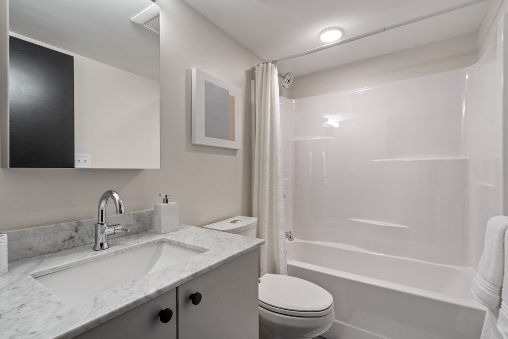 1060 Broadway, Teele Square