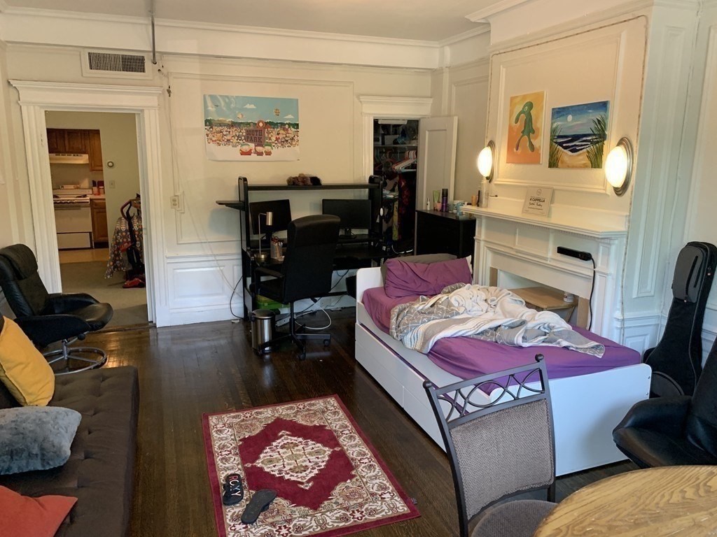 466 Commonwealth Ave, Fenway