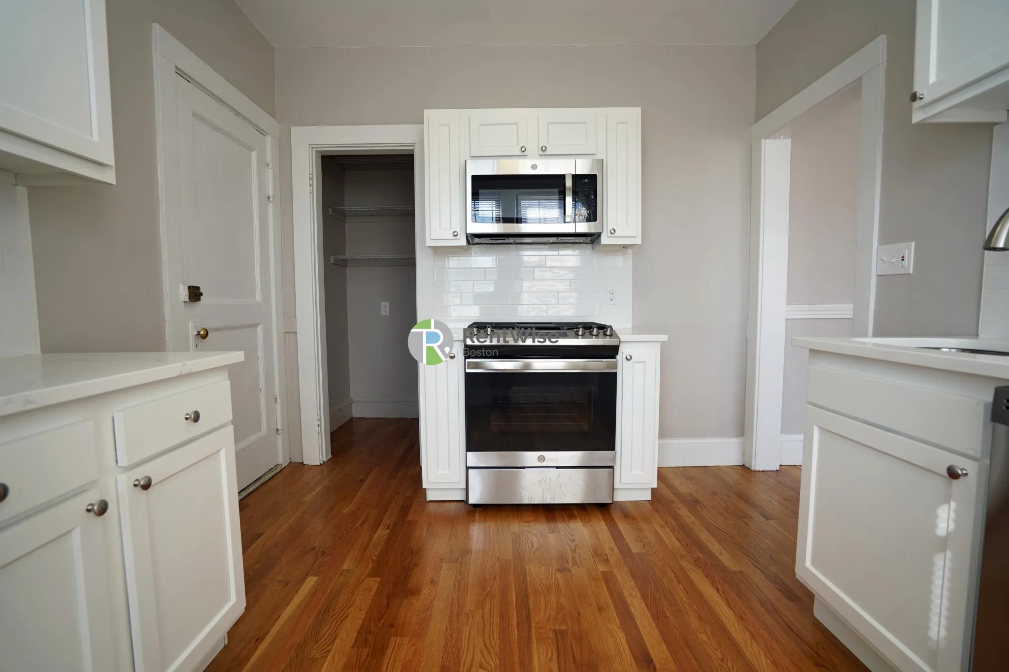 292 Harvard St, Mid-Cambridge