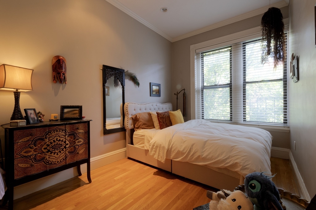 398 Marlborough St, Back Bay