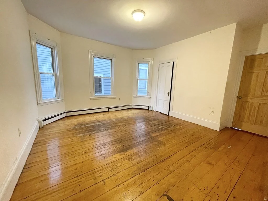 72 Calumet St, Mission Hill