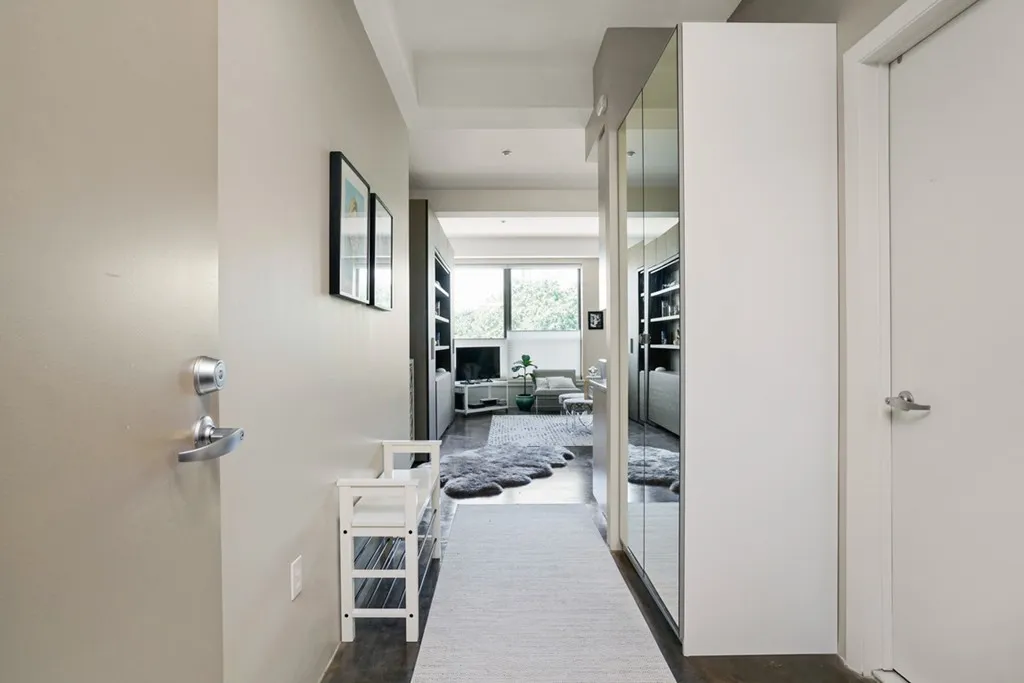 1166 Washington St, South End