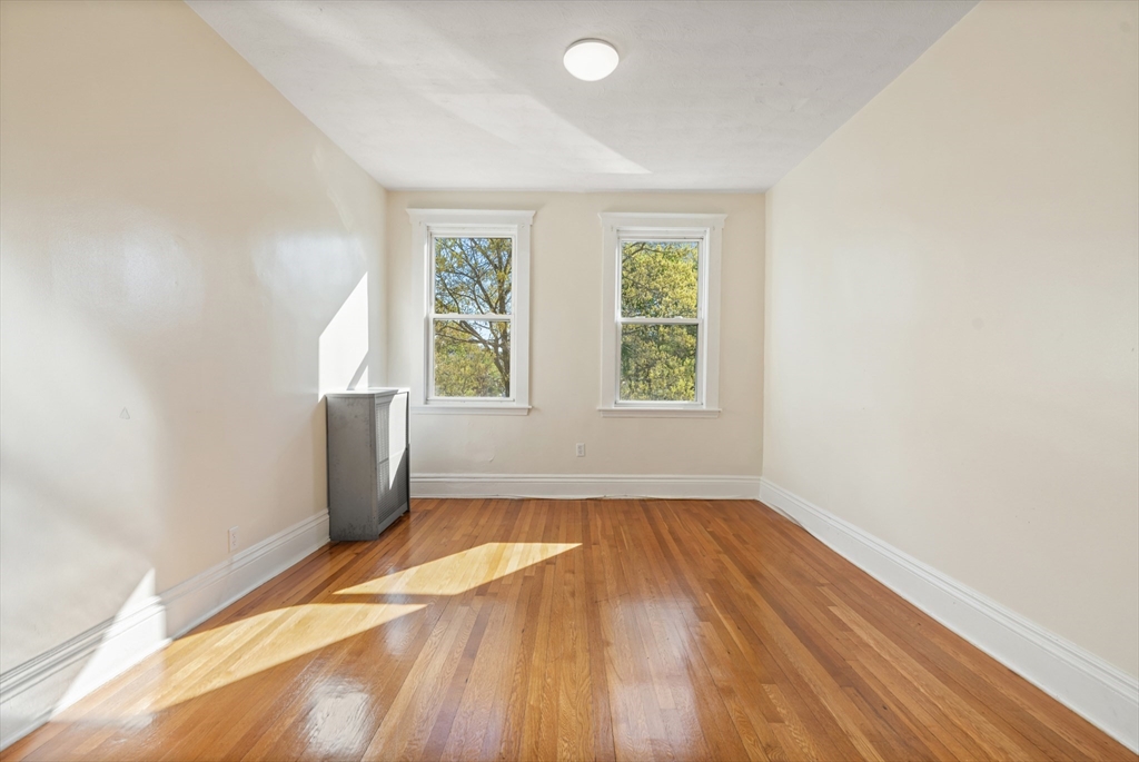 86 Winthrop St, Roxbury