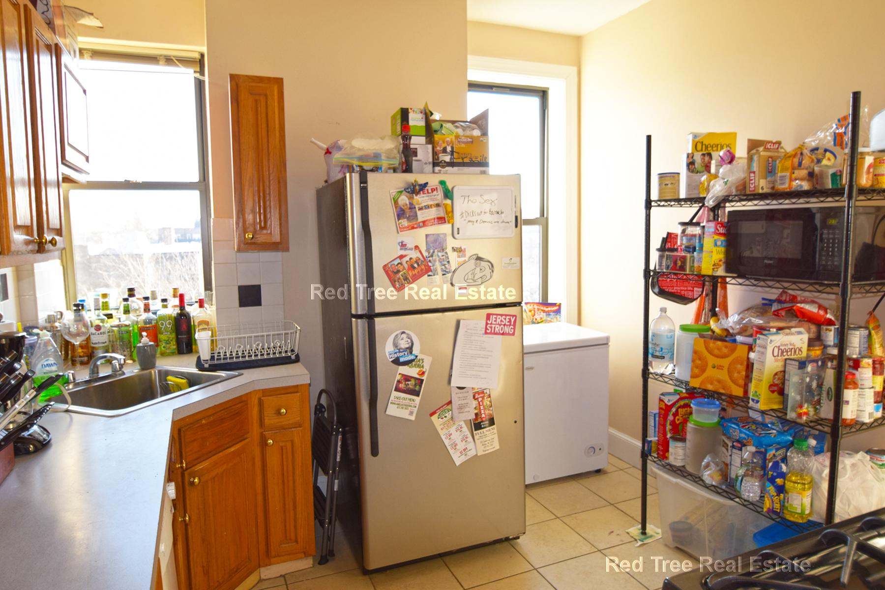 17 Highgate St, Allston