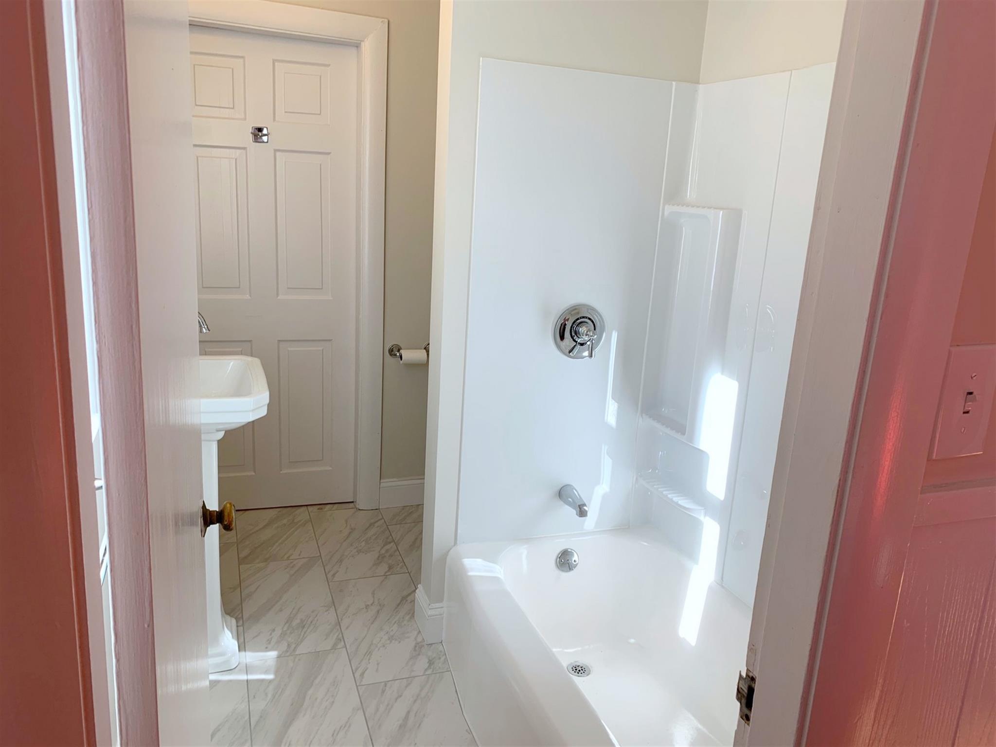 95 Cedar St, Powder House Square