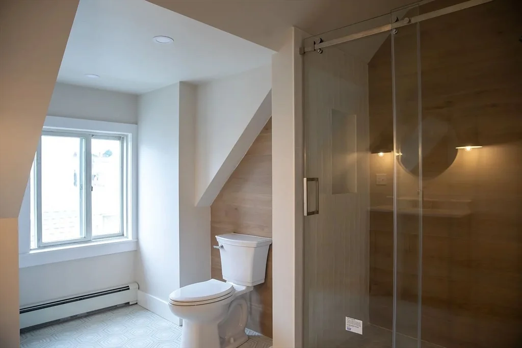 41 Fernwood Ave, Revere