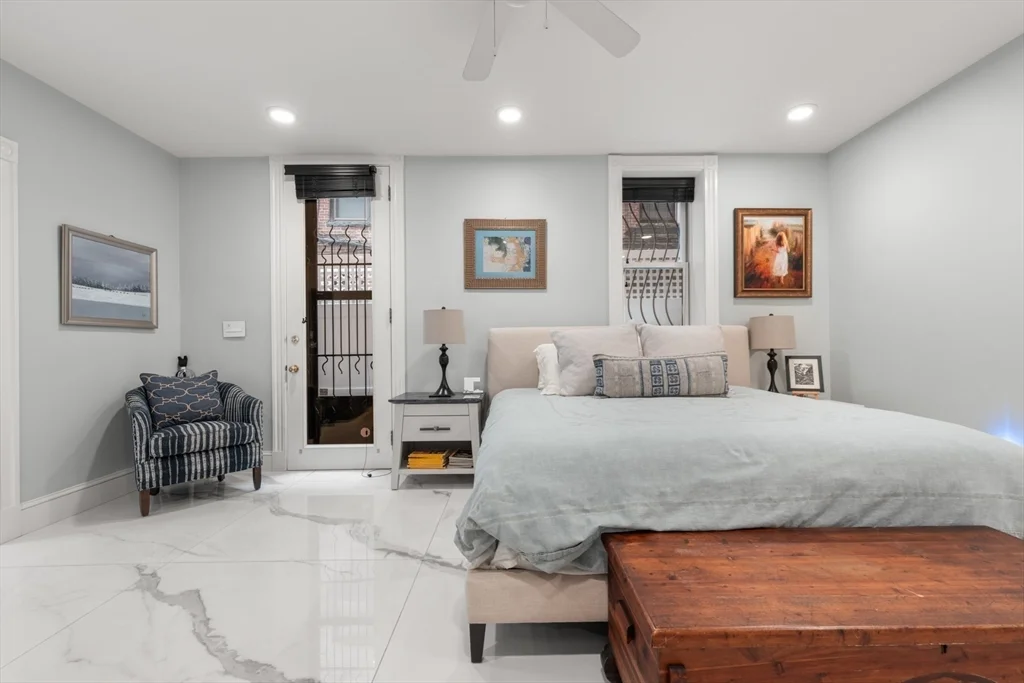 61 Saint Botolph St, Back Bay