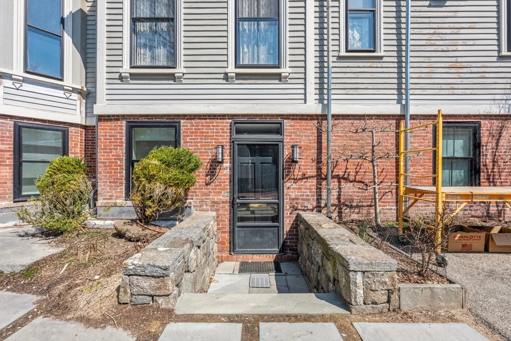 14 Craigie St, West Cambridge