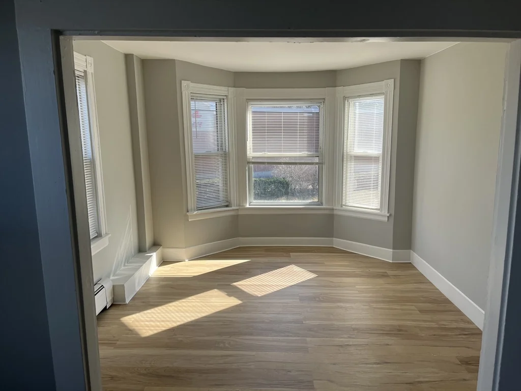 159 E Central, Franklin