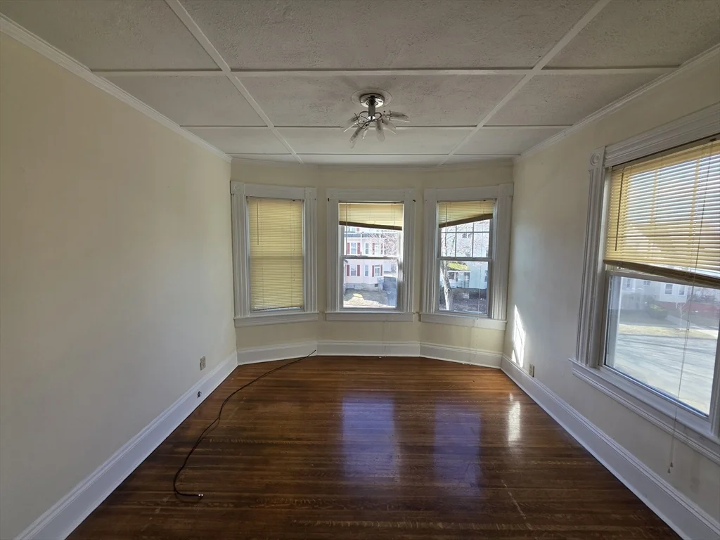 37 Chase Ave, Springfield