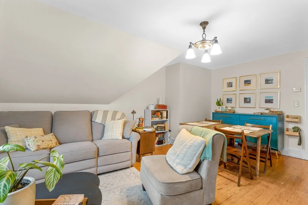 5 Wenham St, Jamaica Plain