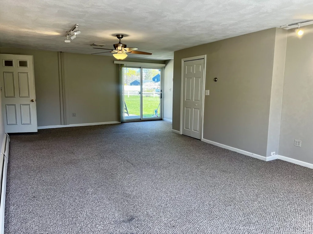 1 Perkins Rd, Danvers