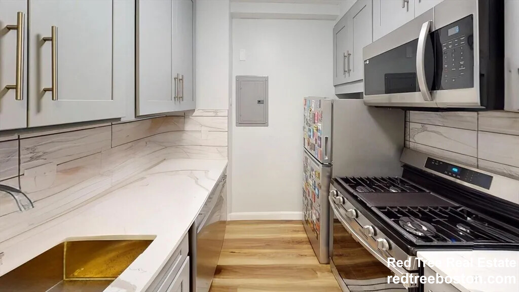 151 Tremont St, Midtown