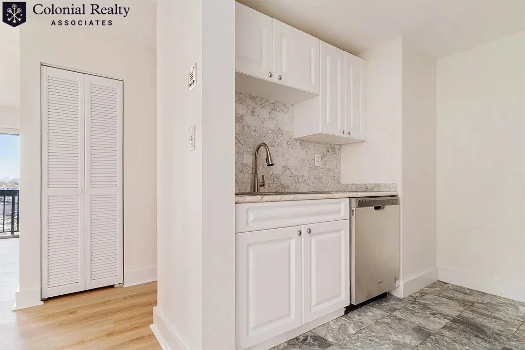 15 North Beacon St, Allston