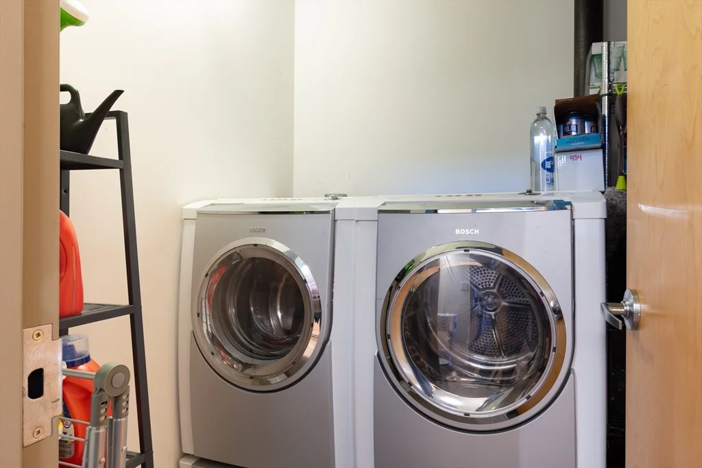 156 Porter St, East Boston