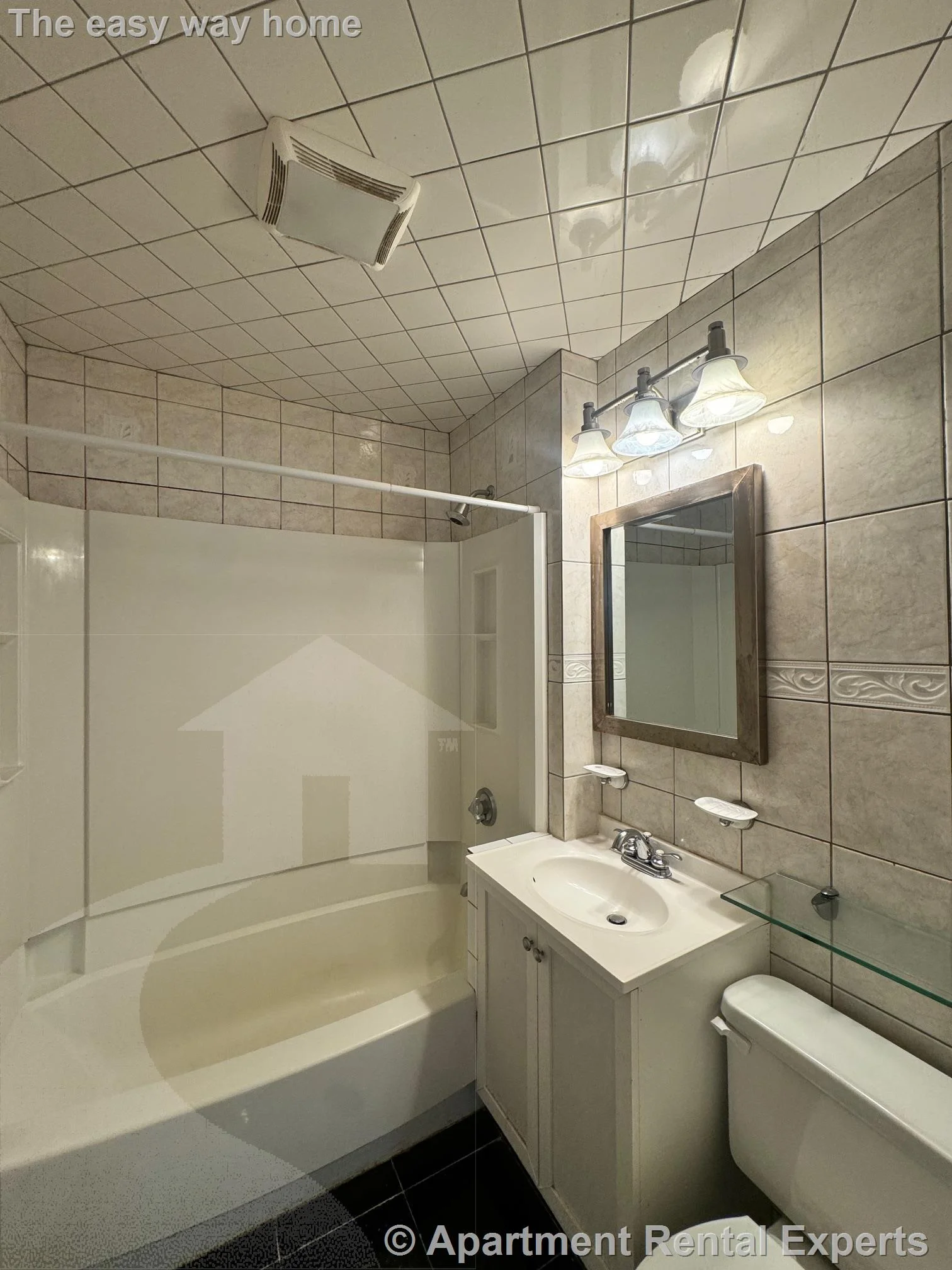 60 Hamilton St, Tufts