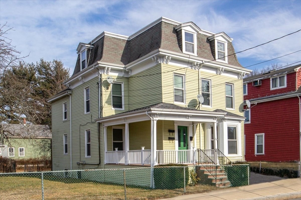 34 Neponset Ave, Hyde Park