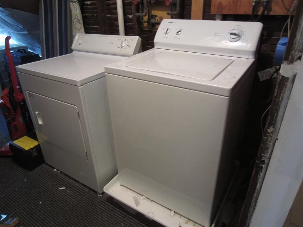 70 Perry St, Brookline