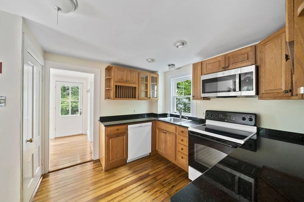 17 Lovers Ln, Duxbury