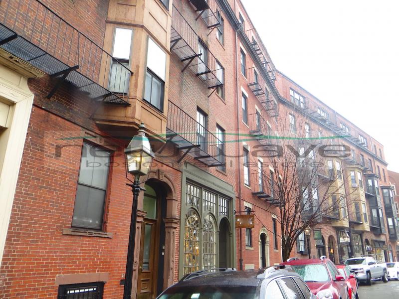 86 Charles St, Beacon Hill